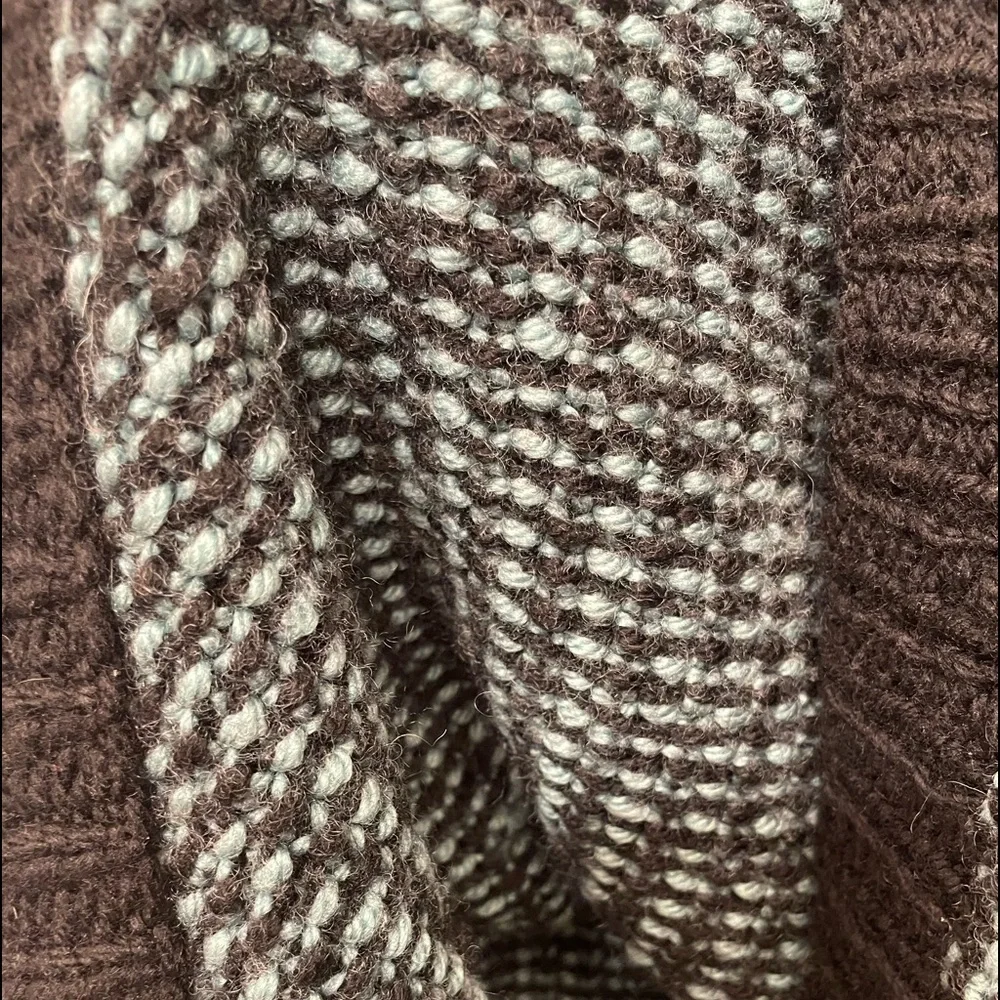 SWEATER HANDMADE - Picture 4 of 6
